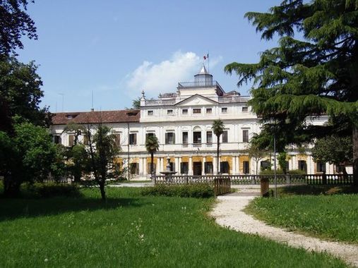 Villa Imperiale a Galliera